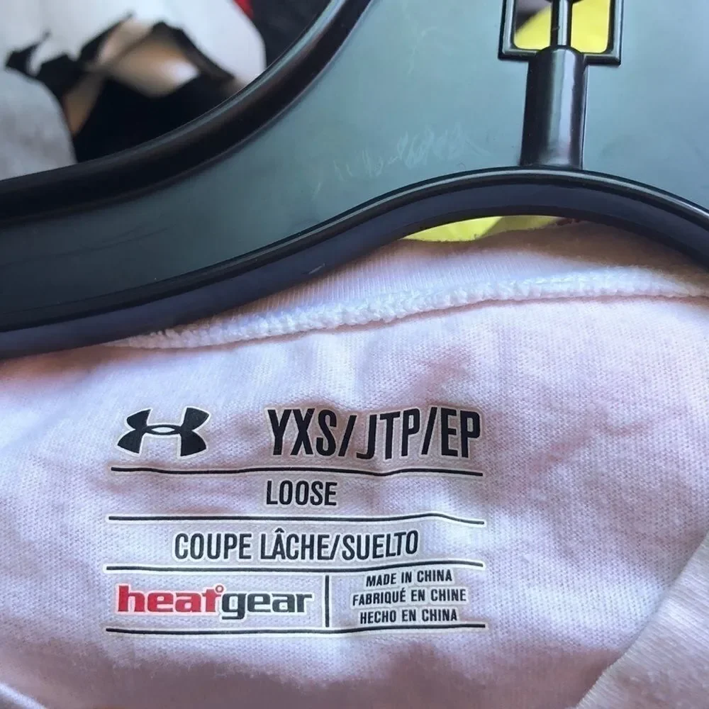 Under armour firs tee shirt